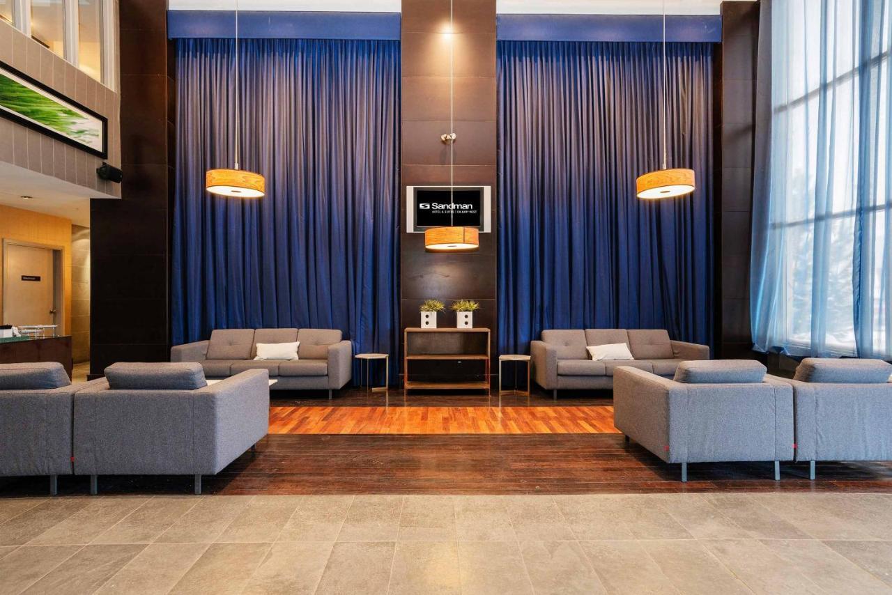 Sandman Hotel & Suites Calgary West Exterior photo
