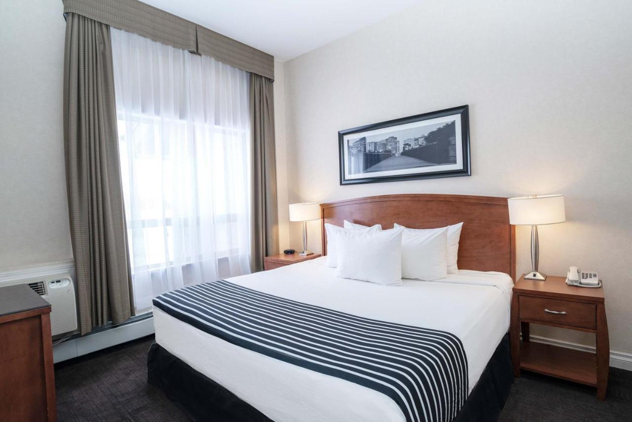 Sandman Hotel & Suites Calgary West Exterior photo