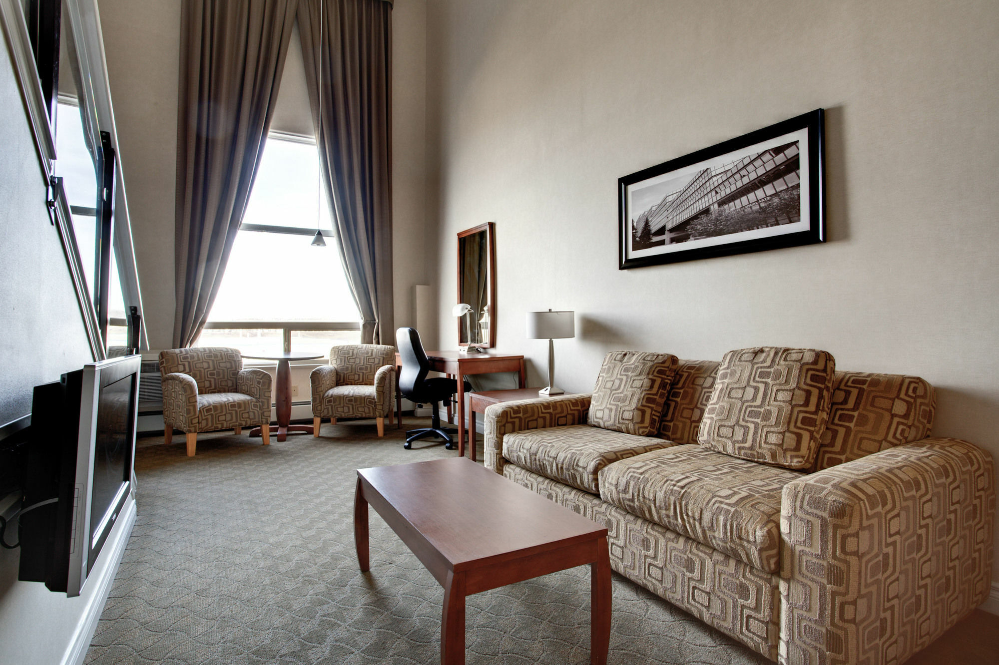 Sandman Hotel & Suites Calgary West Exterior photo